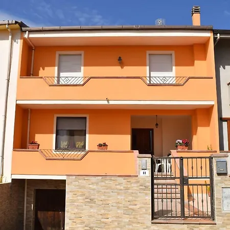 La Casa Del Viaggiatore Holiday home Codrongianos